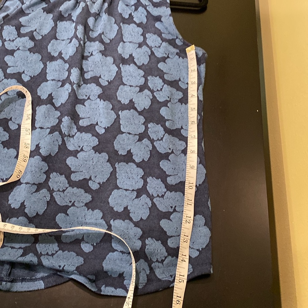 Banana Republic Blue Print Tank Top Small - Picture 6 of 6